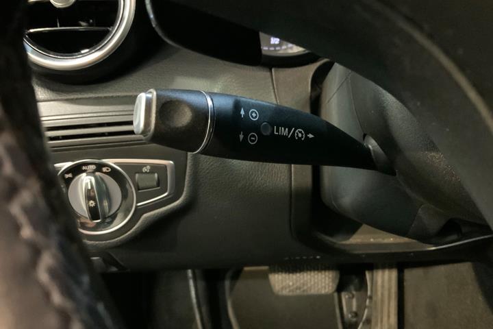 Sort Mercedes C200 fra 2015