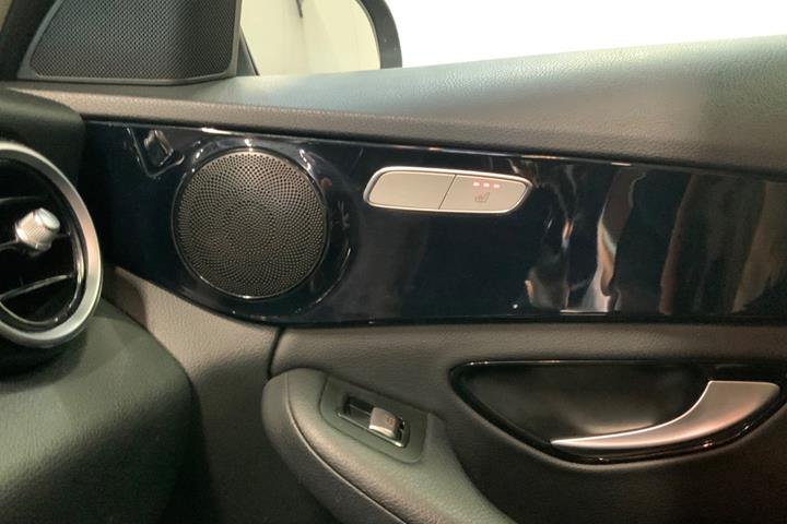 Sort Mercedes C200 fra 2015