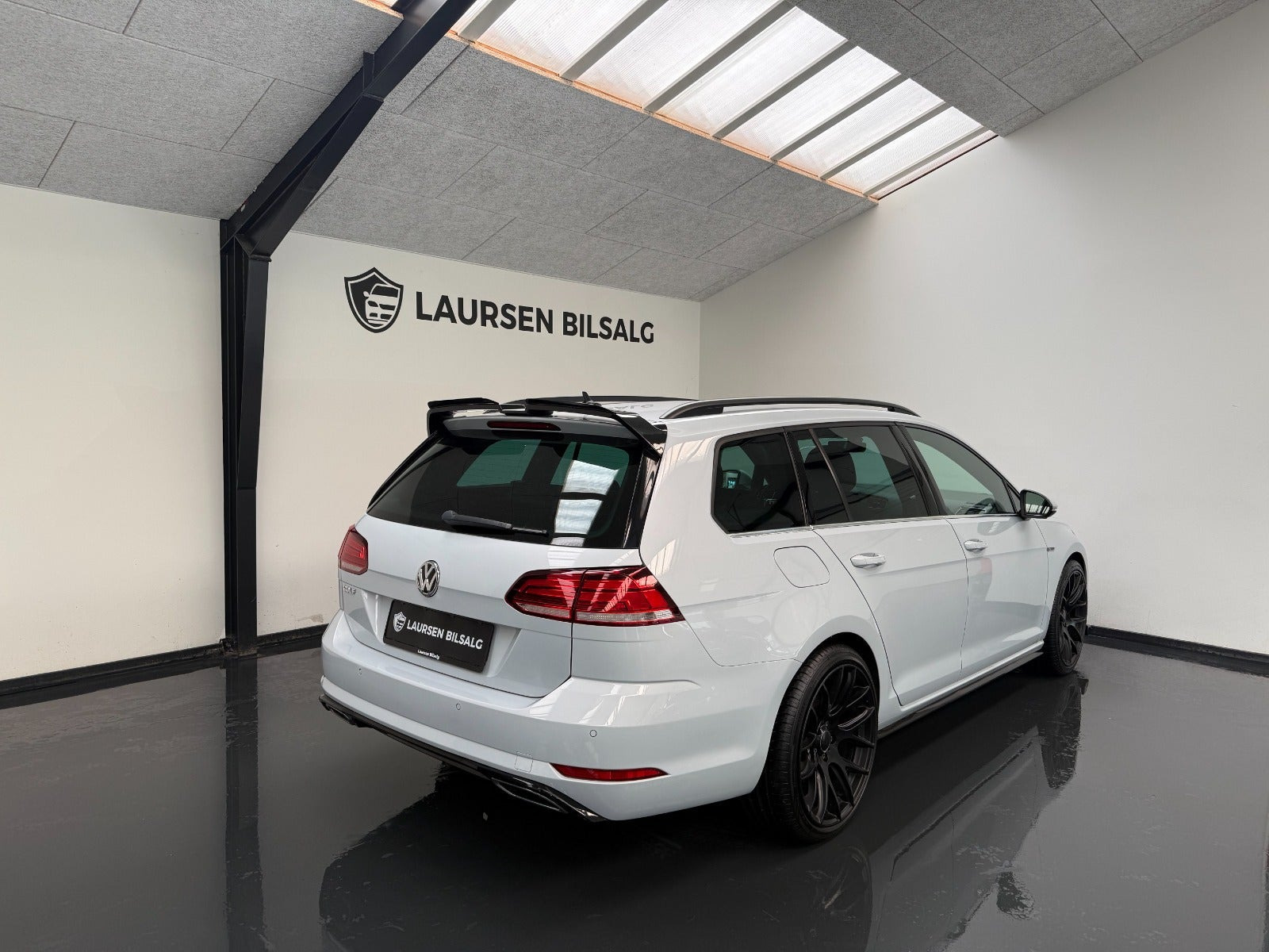 Hvid VW Golf VII fra 2018