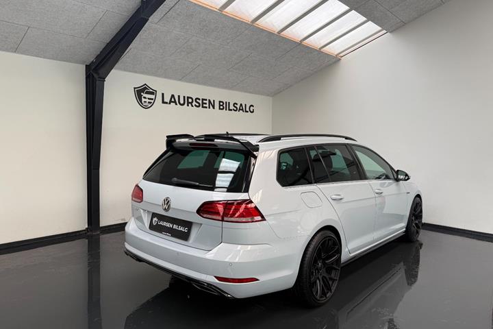 Hvid VW Golf VII fra 2018