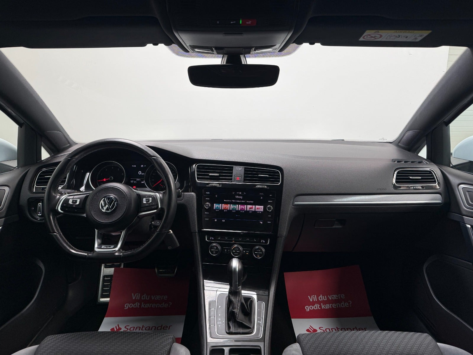 Hvid VW Golf VII fra 2018