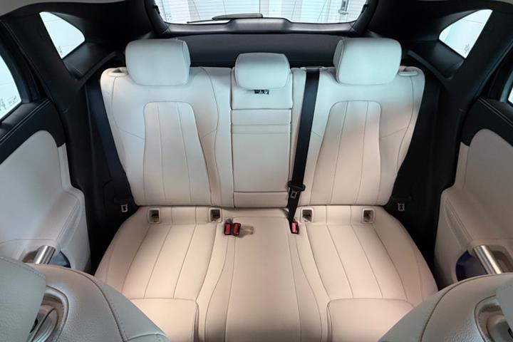 Sort Mercedes EQA250+ fra 2023