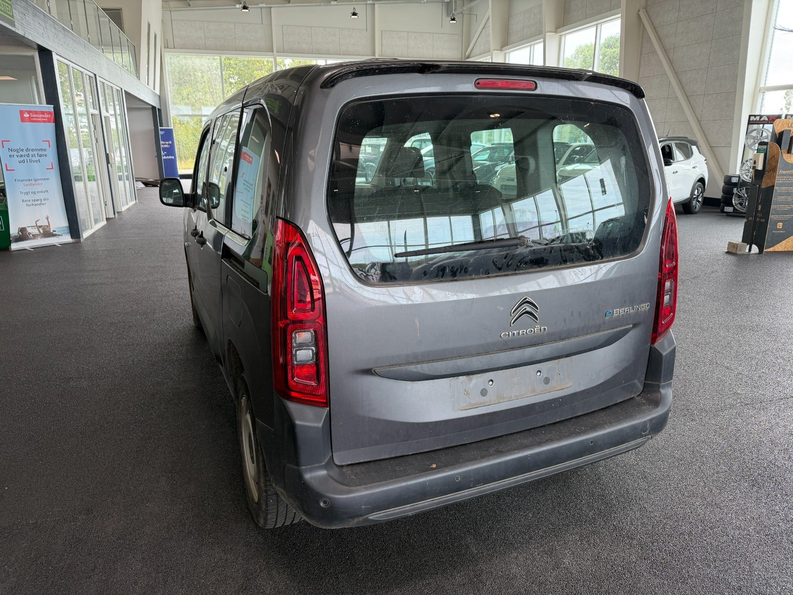 Grå Citroën ë-Berlingo fra 2023