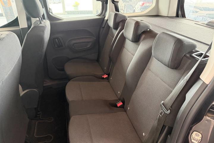 Grå Citroën ë-Berlingo fra 2023