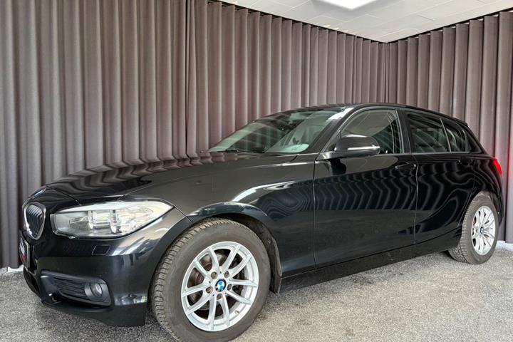 Sort BMW 118i fra 2018