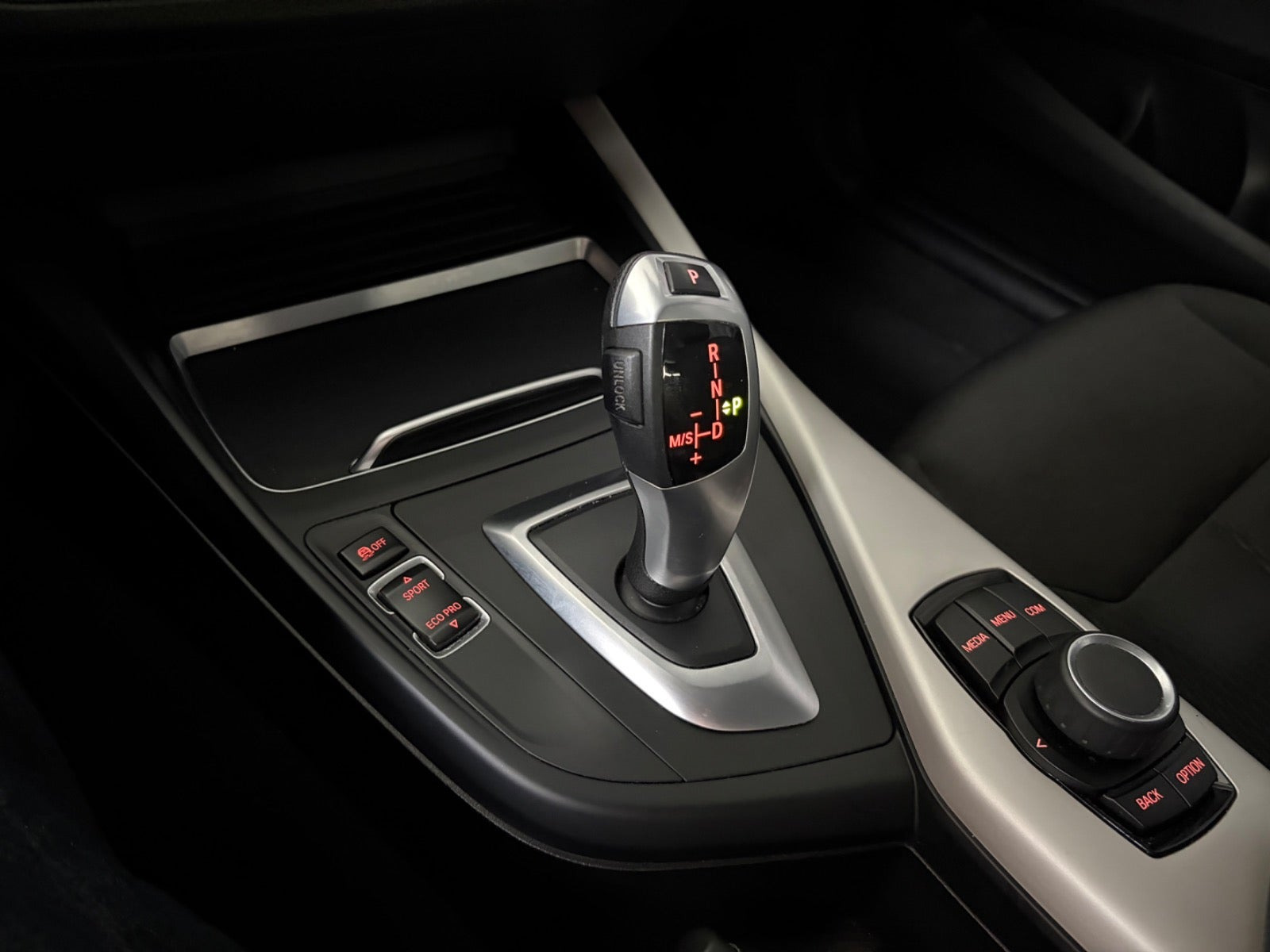 Sort BMW 118i fra 2018
