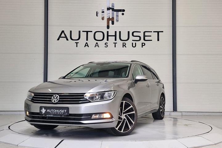 Grå VW Passat fra 2016