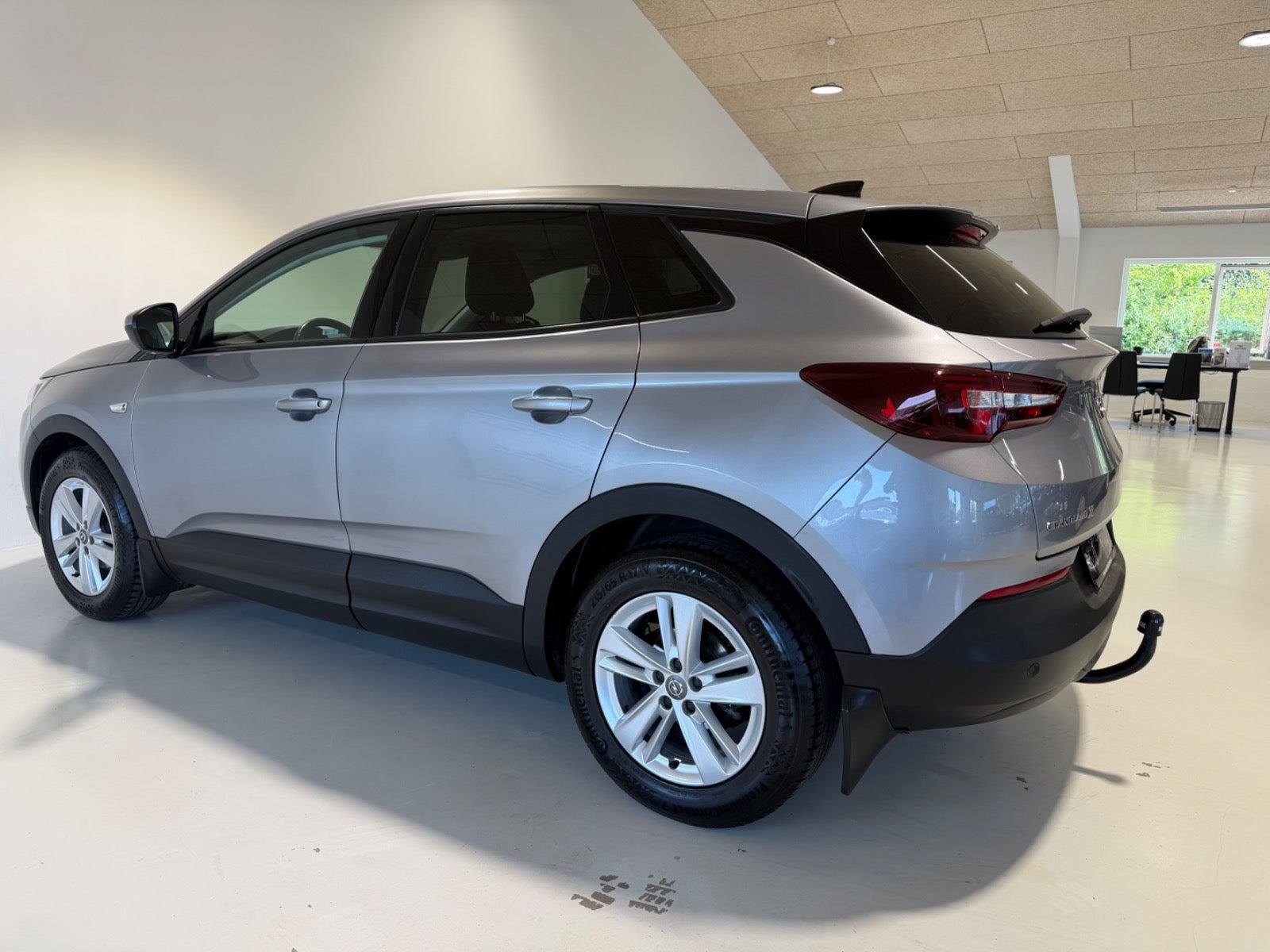 Grå Opel Grandland X fra 2018