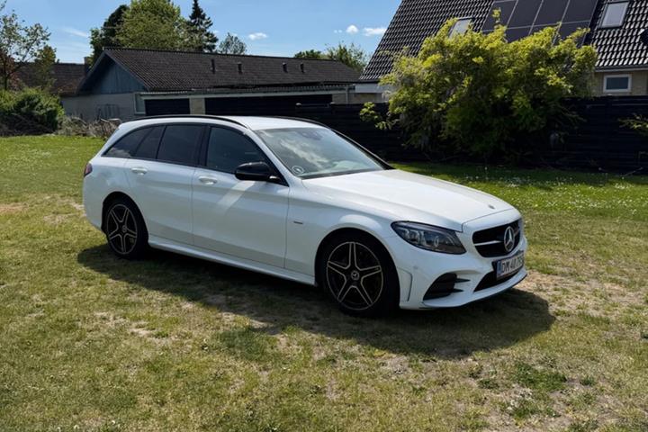 Hvid Mercedes C220 d fra 2021