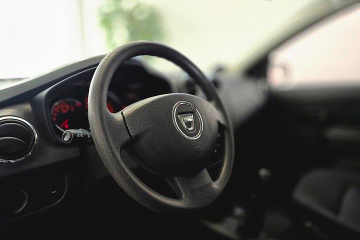 Sort Dacia Sandero fra 2016