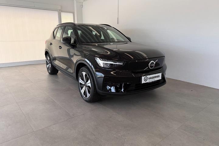 Sort Volvo XC40 fra 2023