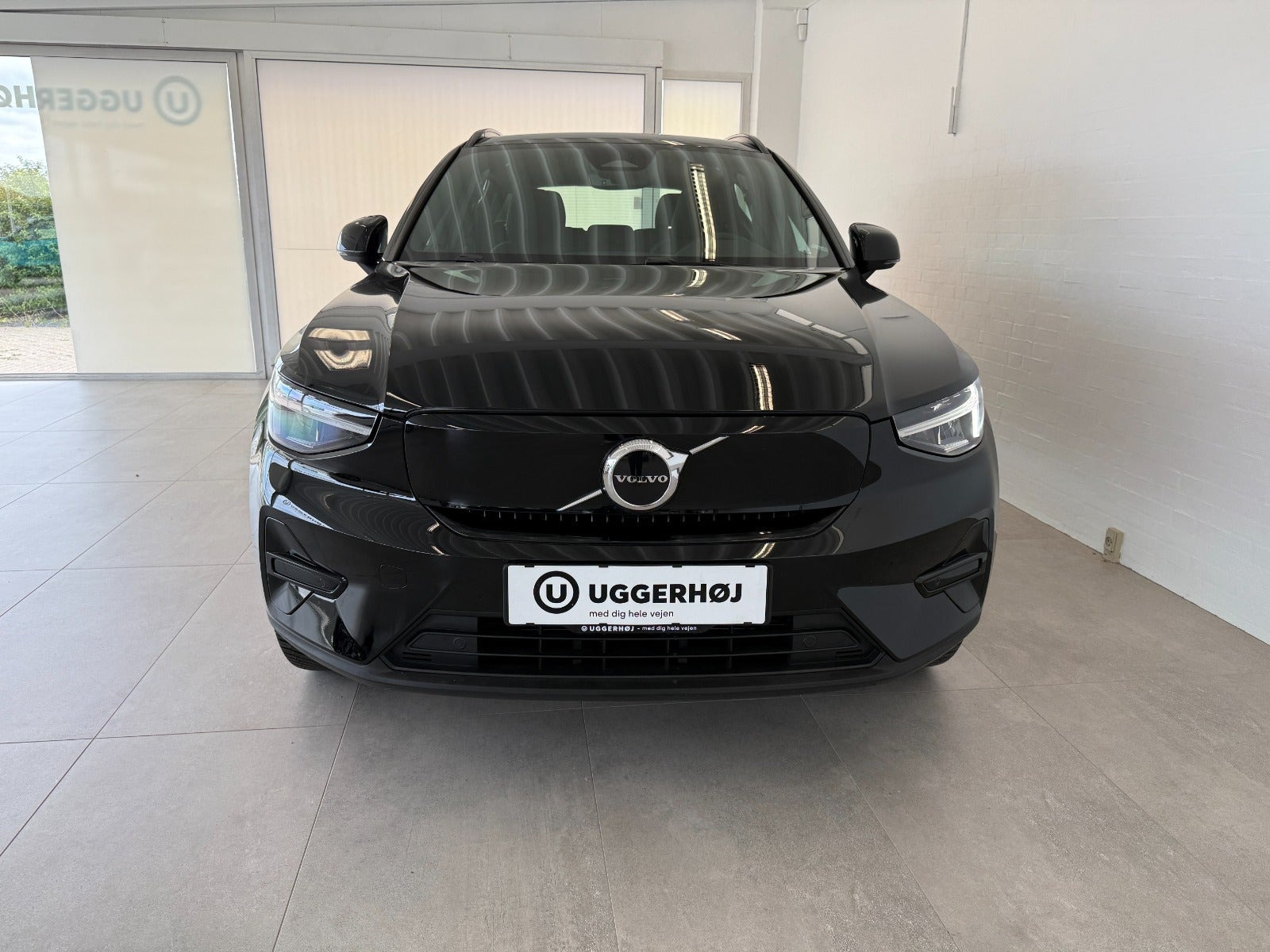 Sort Volvo XC40 fra 2023