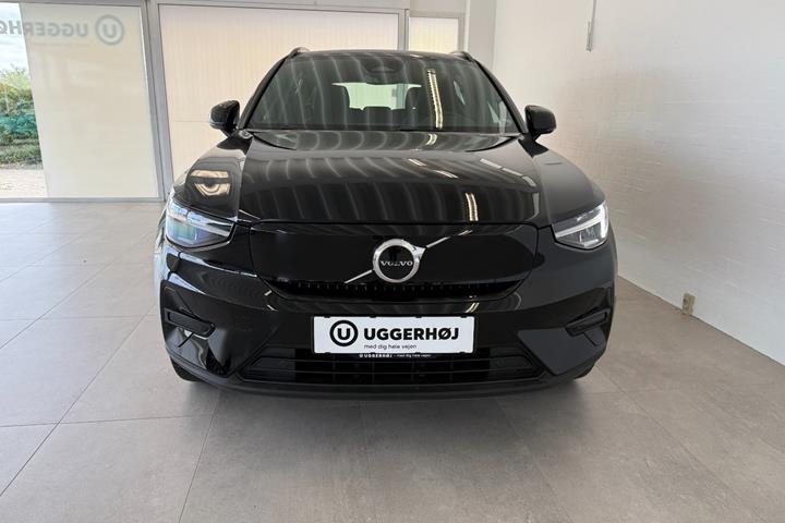 Sort Volvo XC40 fra 2023