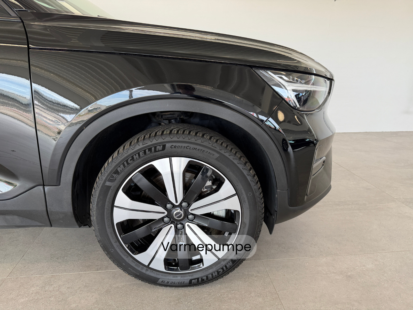 Sort Volvo XC40 fra 2023