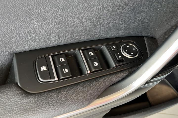 Sølv Kia Ceed fra 2021