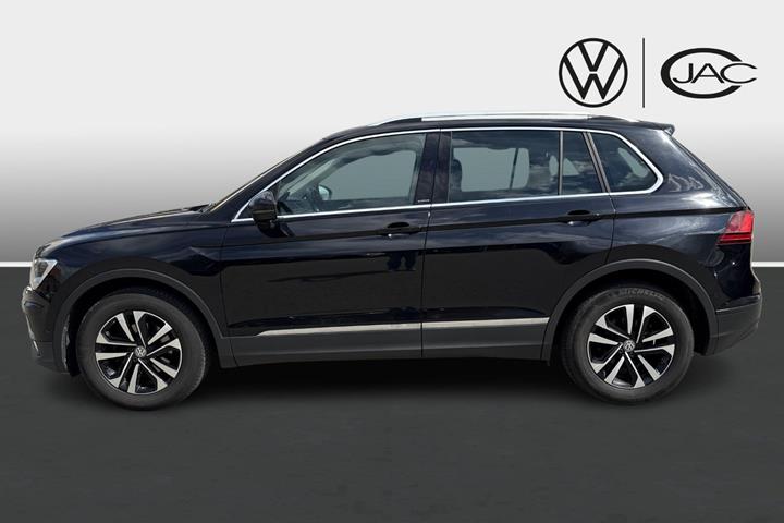 Sort VW Tiguan fra 2019