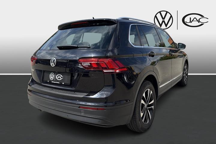 Sort VW Tiguan fra 2019