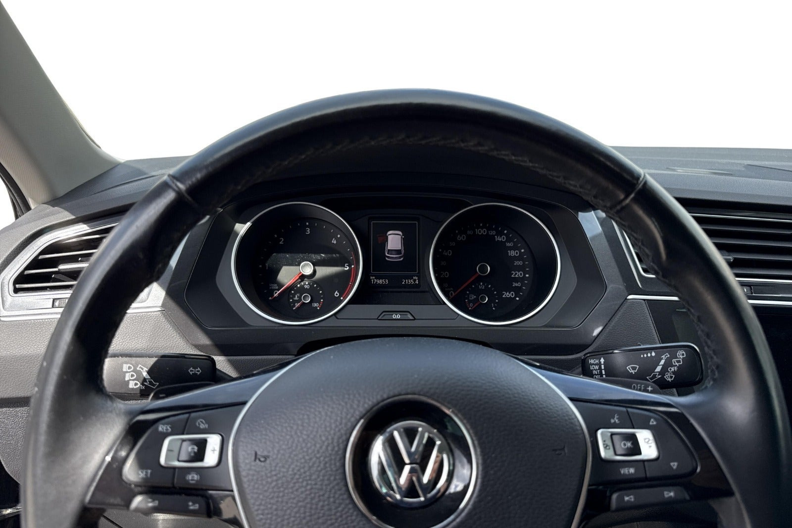 Sort VW Tiguan fra 2019