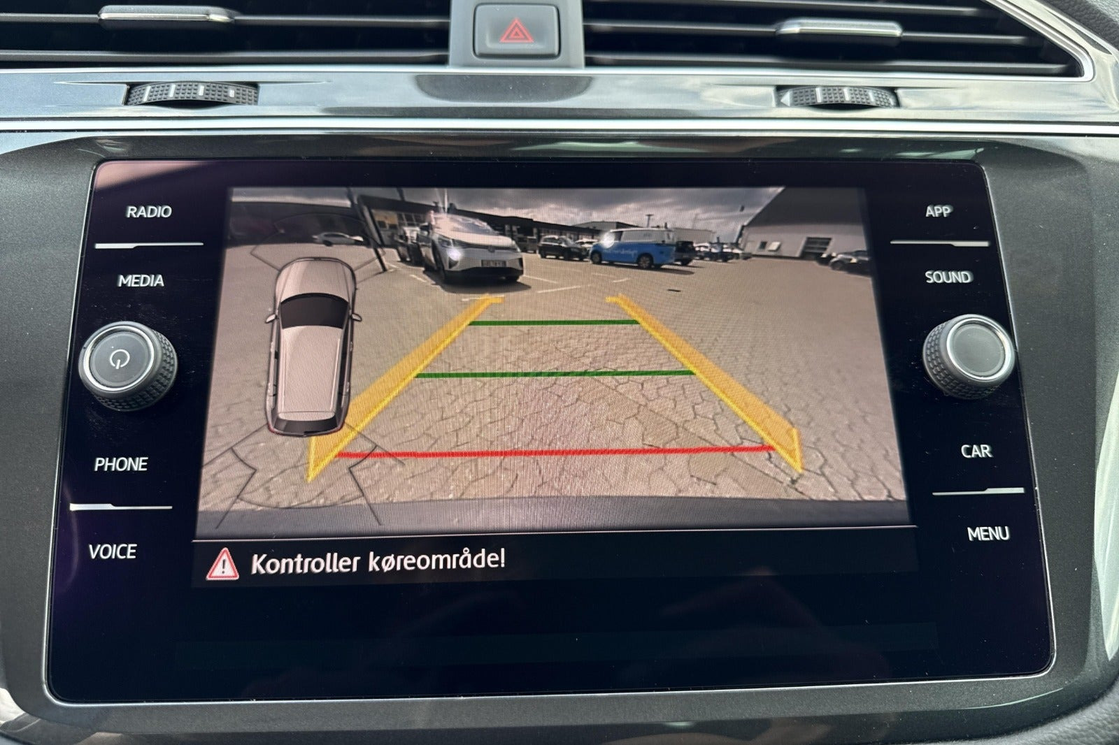 Sort VW Tiguan fra 2019
