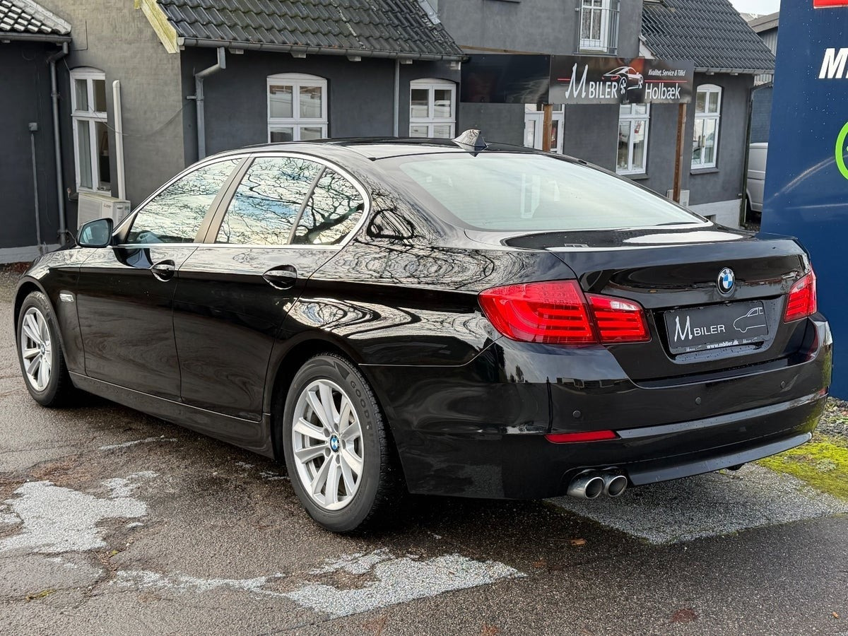 Sort BMW 520d fra 2013