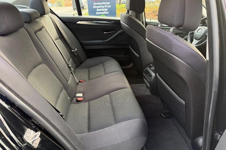 Sort BMW 520d fra 2013