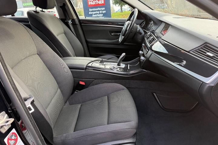 Sort BMW 520d fra 2013