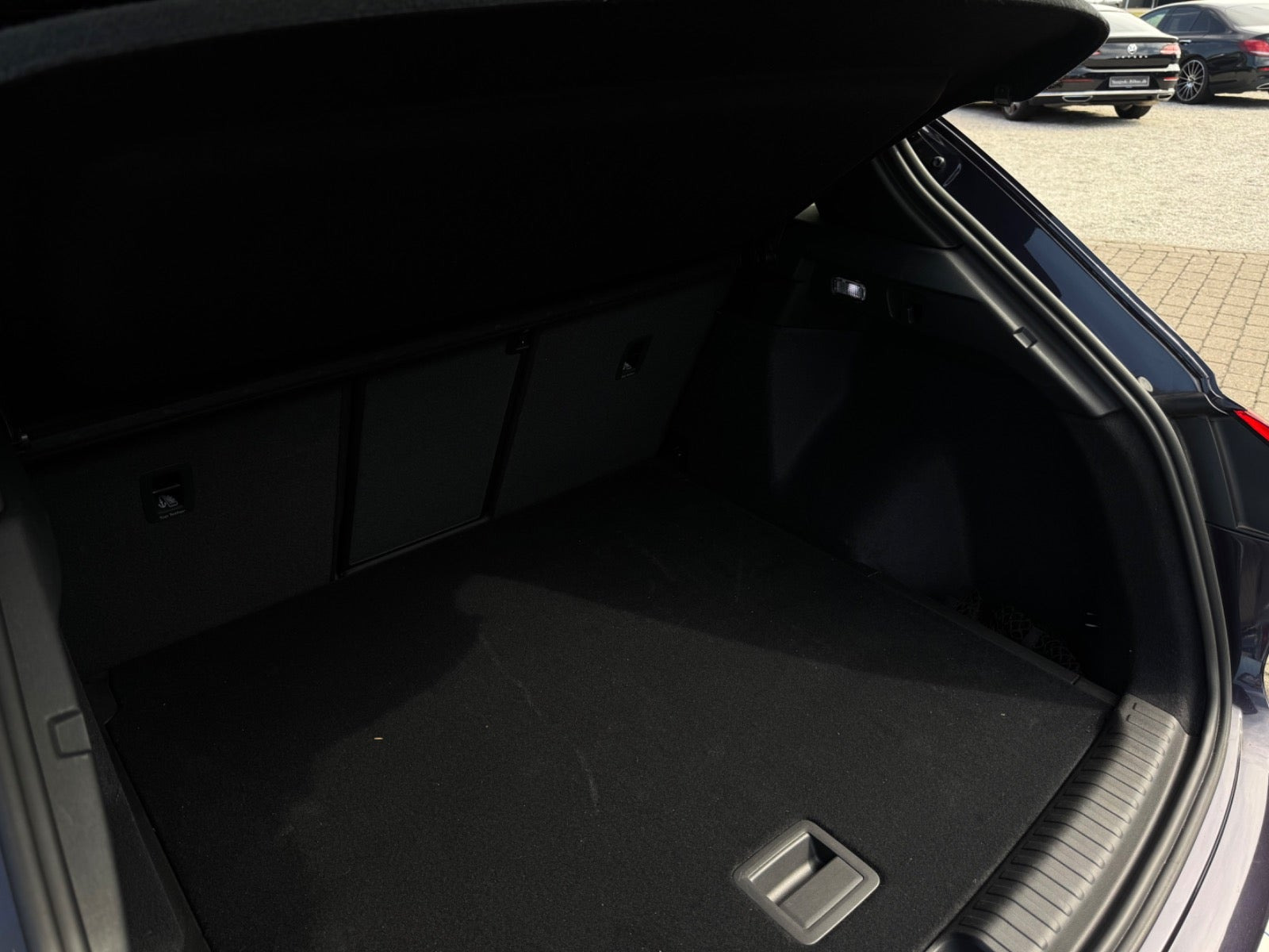 Hvid Audi Q4 e-tron fra 2022