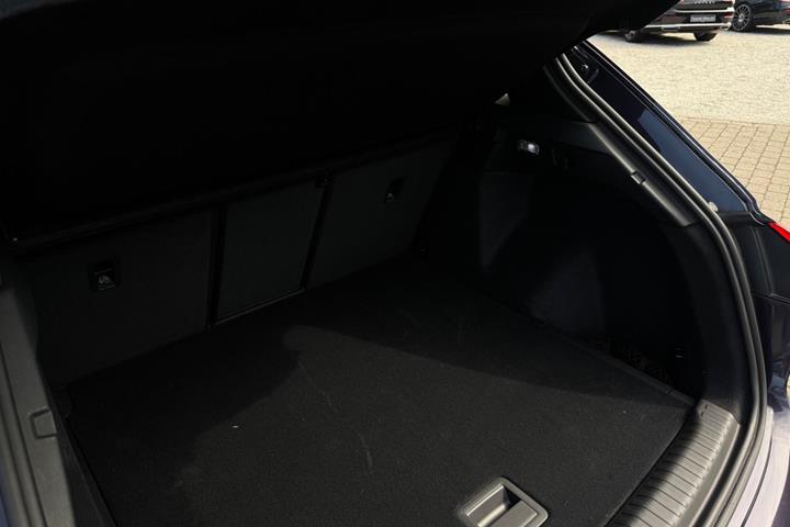 Hvid Audi Q4 e-tron fra 2022