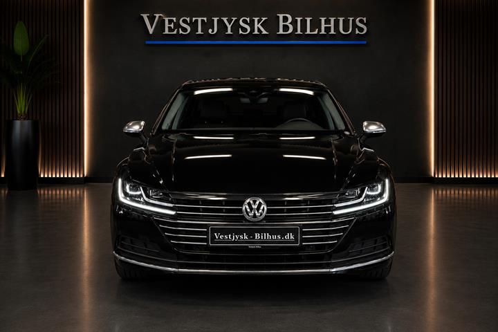 Sort VW Arteon fra 2018