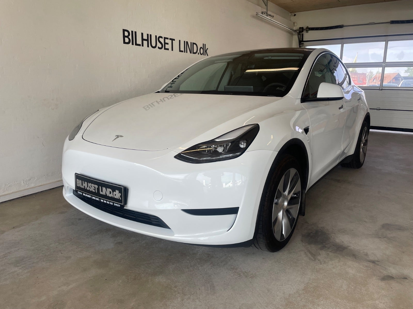 Tesla Model Y RWD