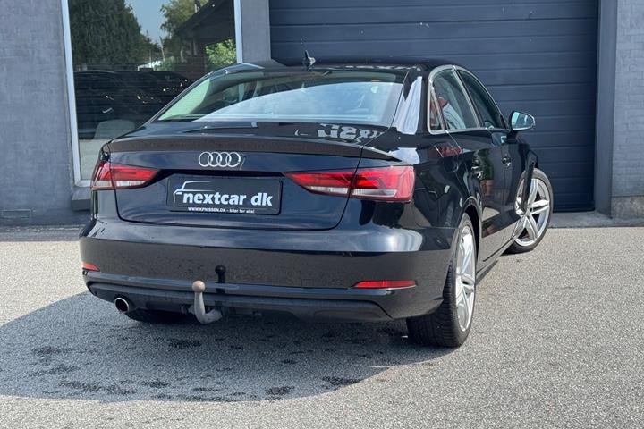 Sort Audi A3 fra 2015