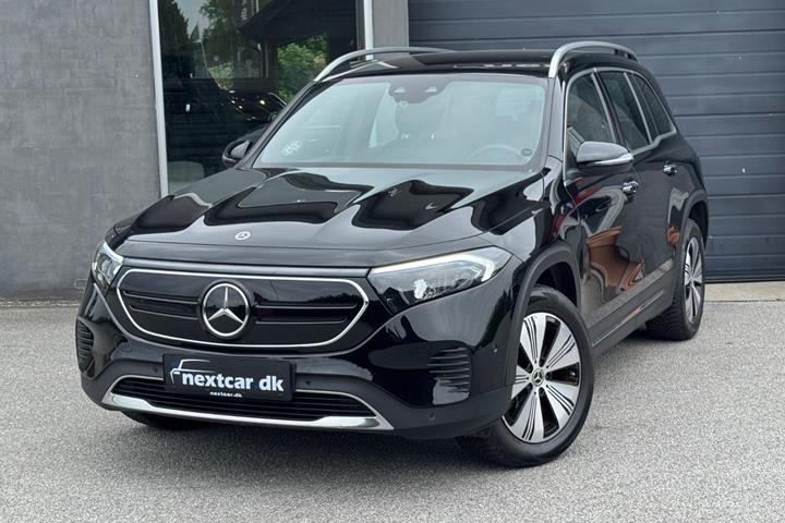 Sort Mercedes EQB250 fra 2023