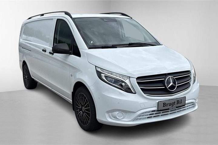 Hvid Mercedes Vito 119 fra 2022