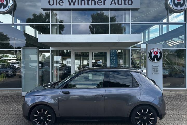 Grå Honda e fra 2020