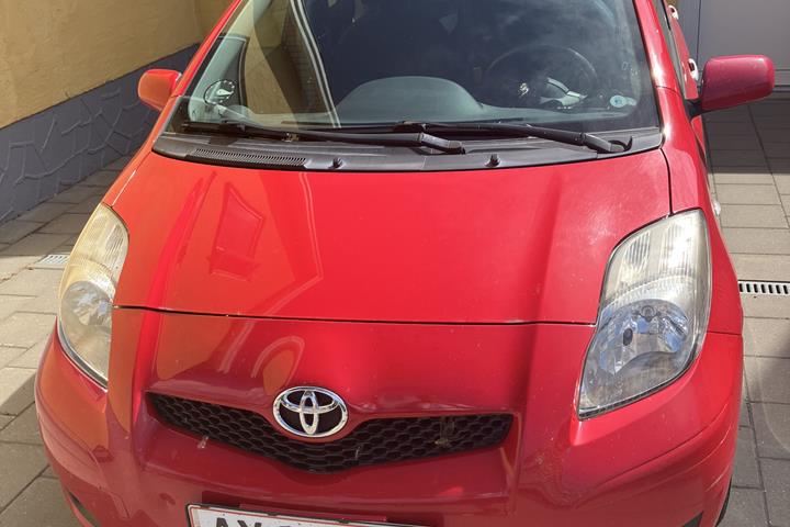 undefined Toyota Yaris fra 2010