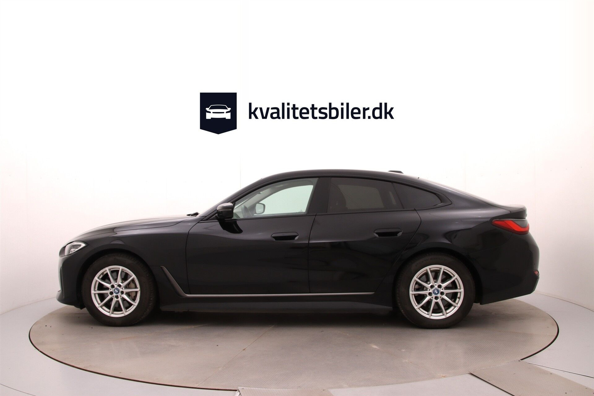 Sort BMW i4 fra 2023