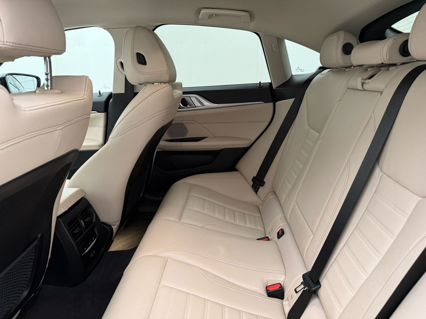 Sort BMW i4 fra 2023