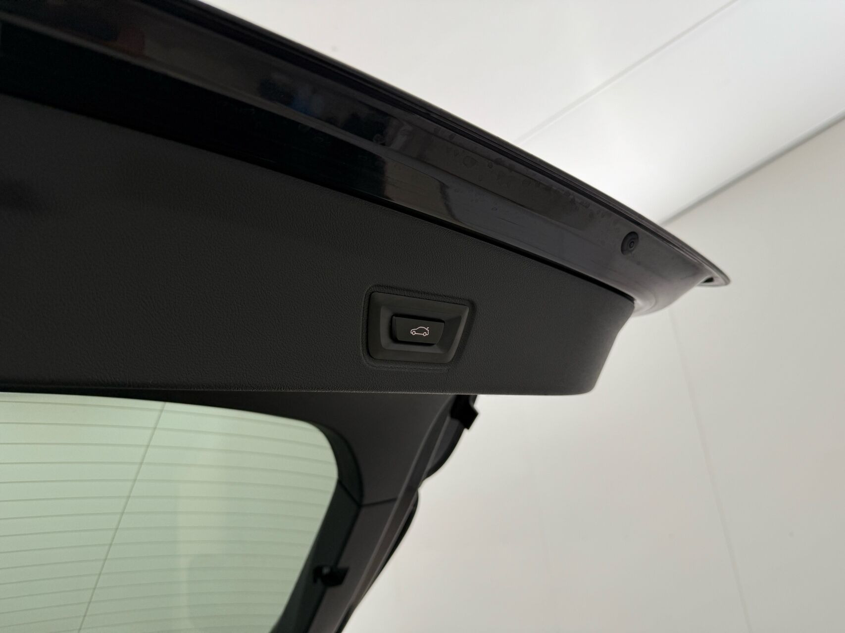 Sort BMW i4 fra 2023