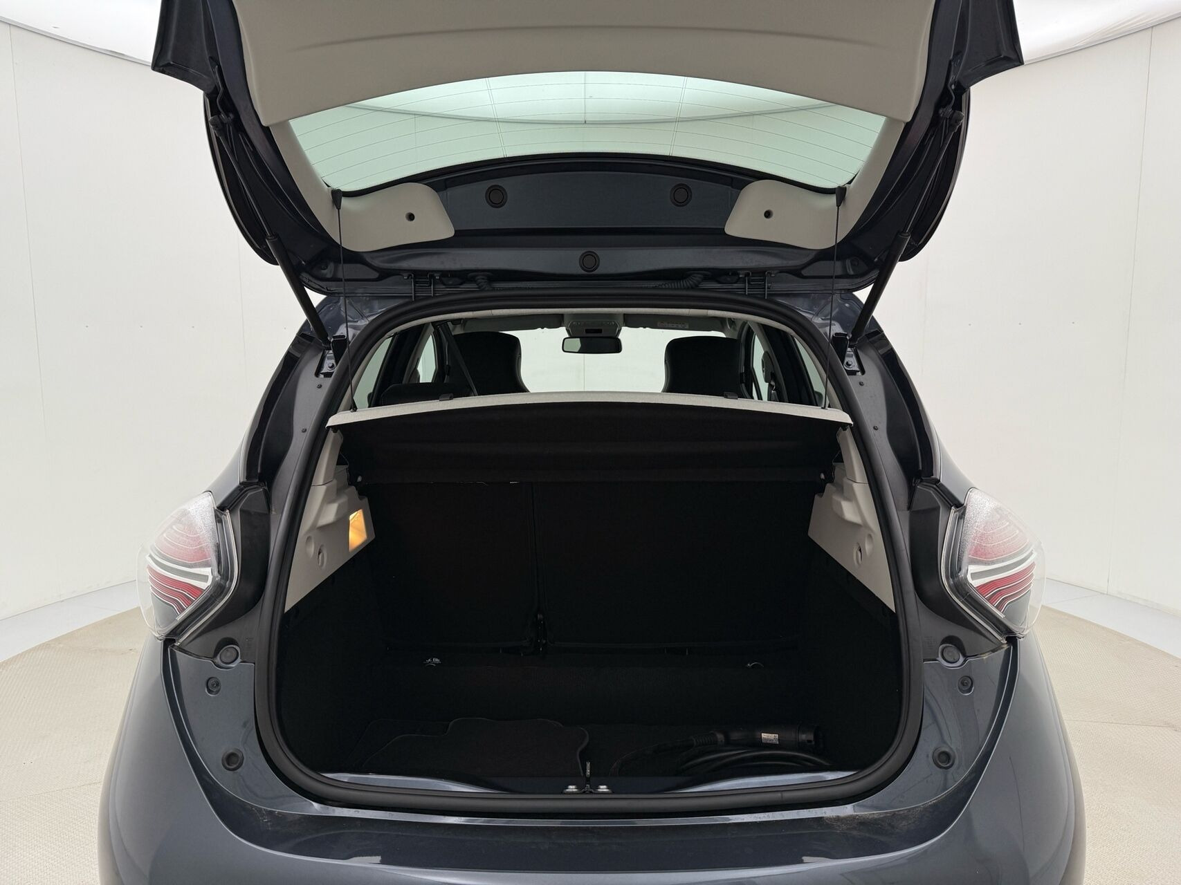 Grå Renault Zoe fra 2021