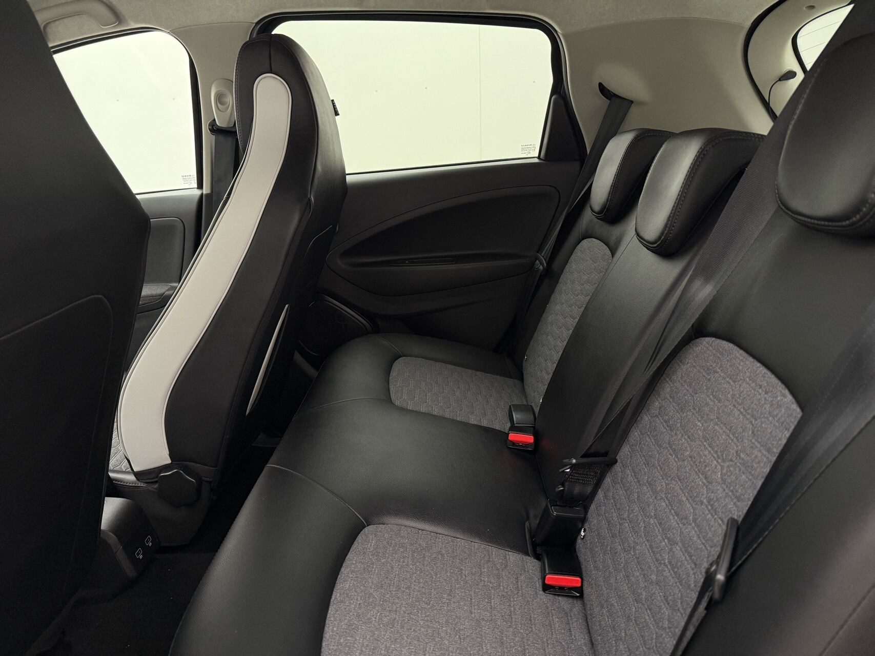 Grå Renault Zoe fra 2021
