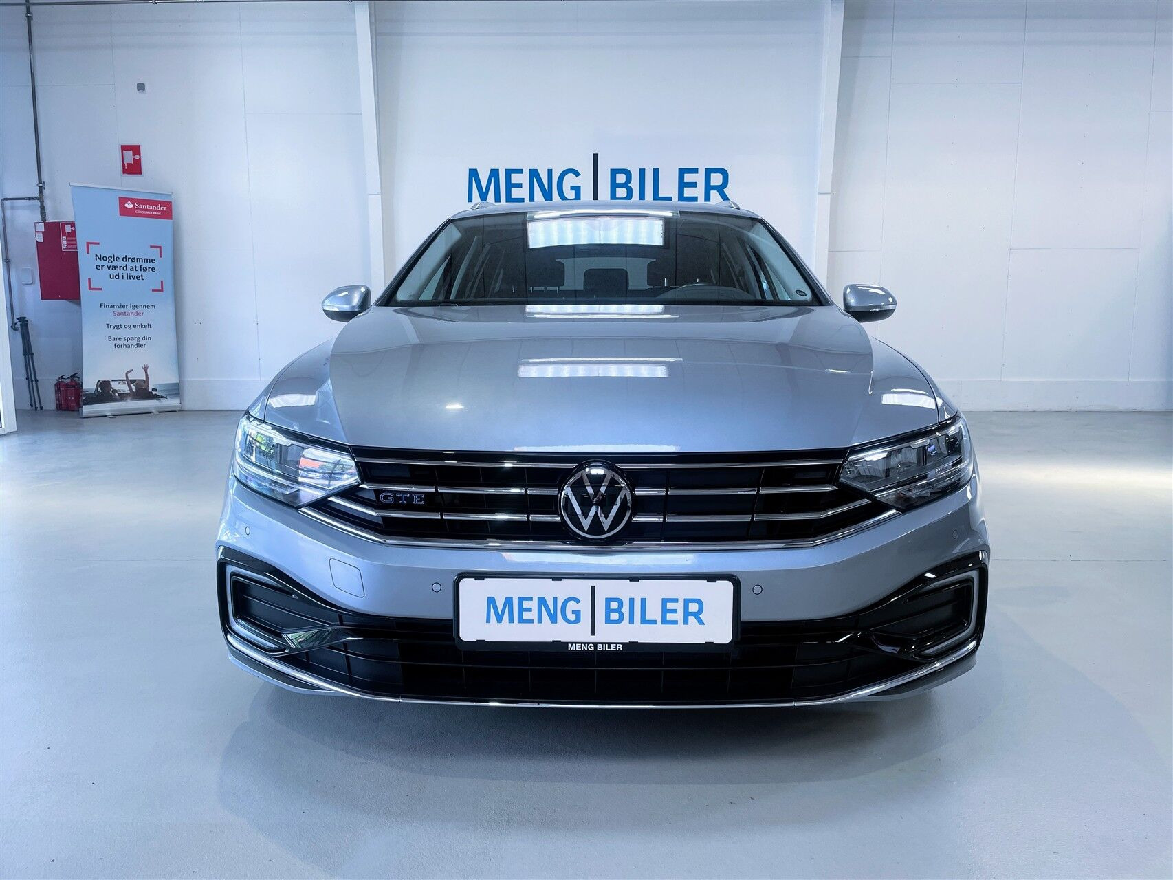 Sølv VW Passat fra 2021