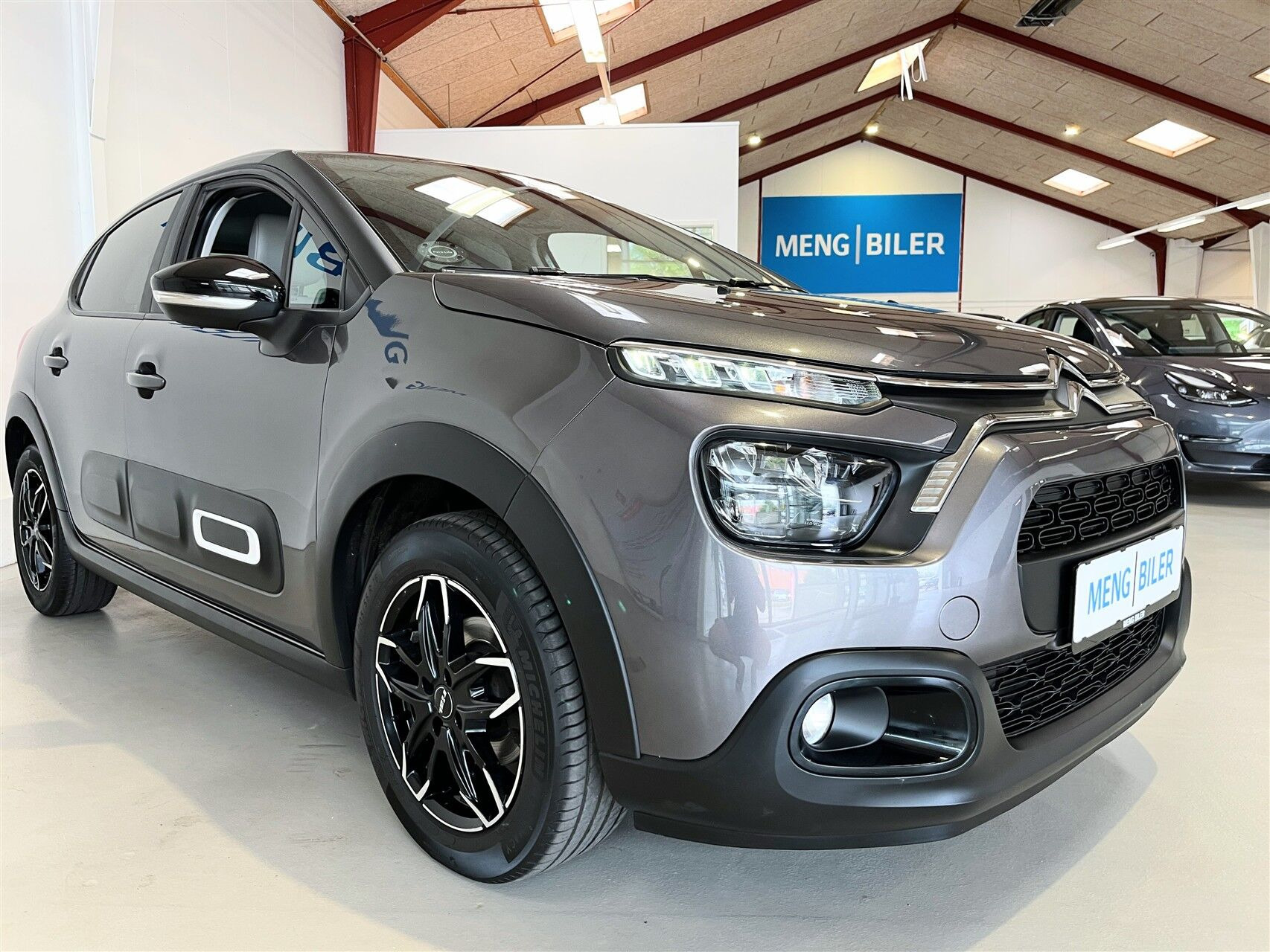 Grå Citroën C3 fra 2024