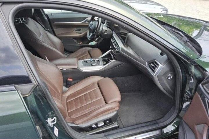 Grøn BMW i4 fra 2023
