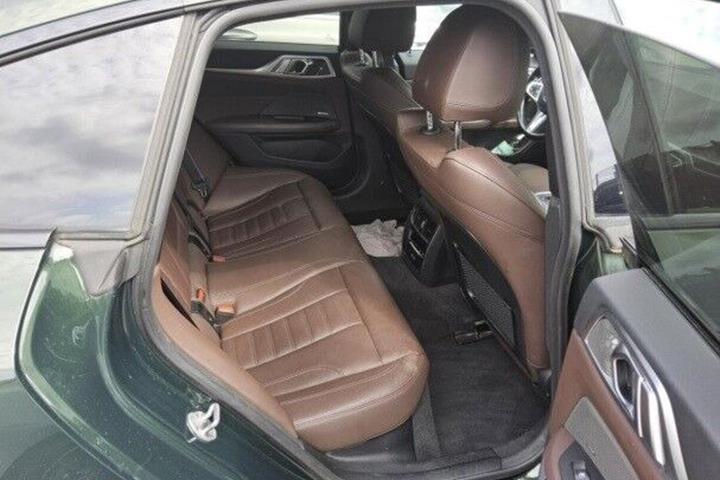 Grøn BMW i4 fra 2023