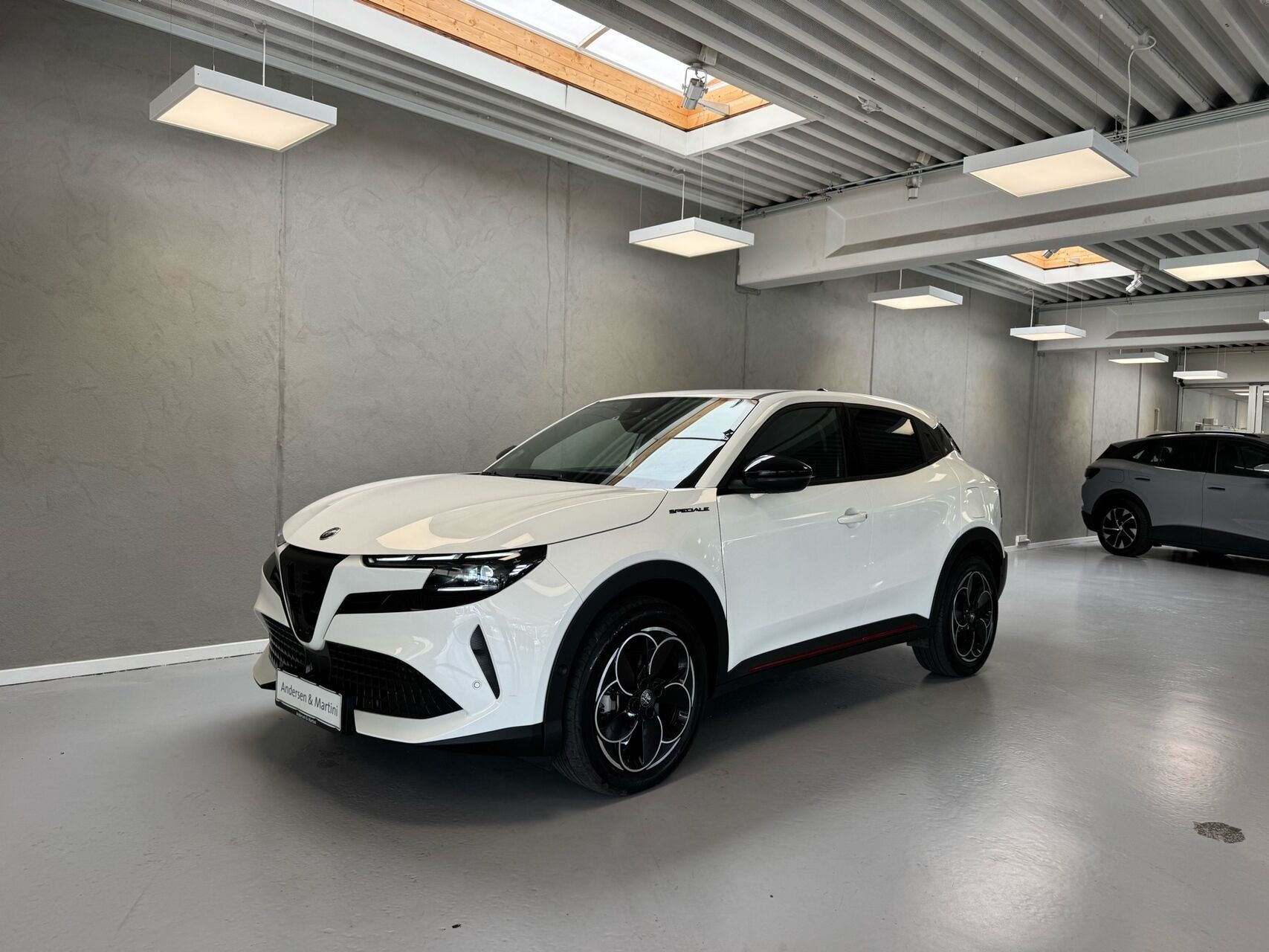 Alfa Romeo Junior EL Speciale 156HK 5d Aut.