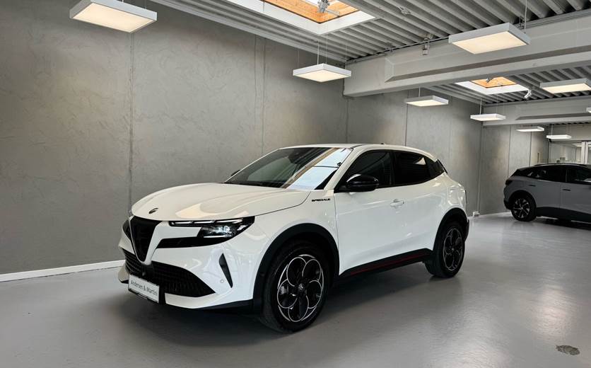 Alfa Romeo Junior EL Speciale 156HK 5d Aut.