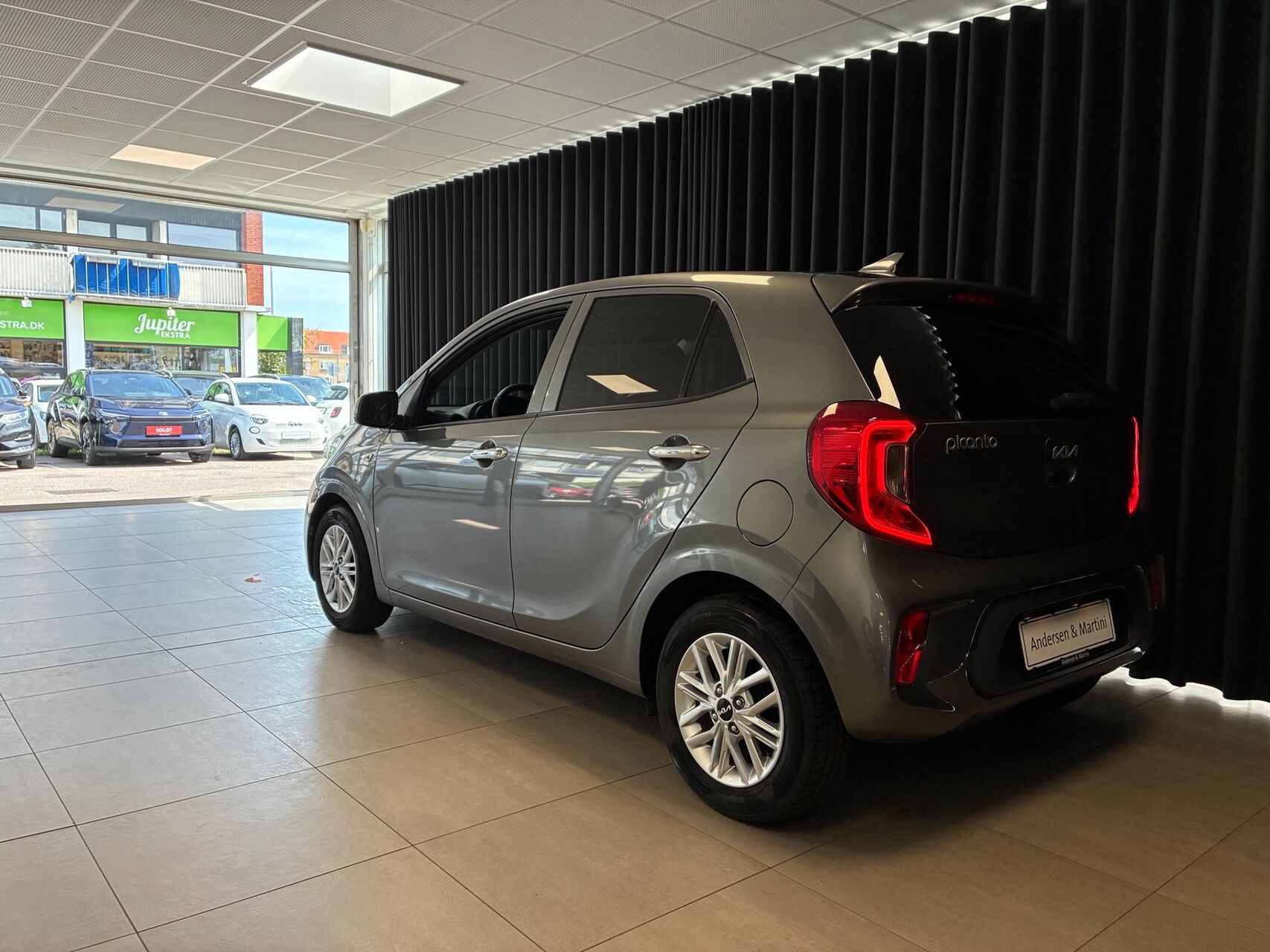 Grå Kia Picanto fra 2023