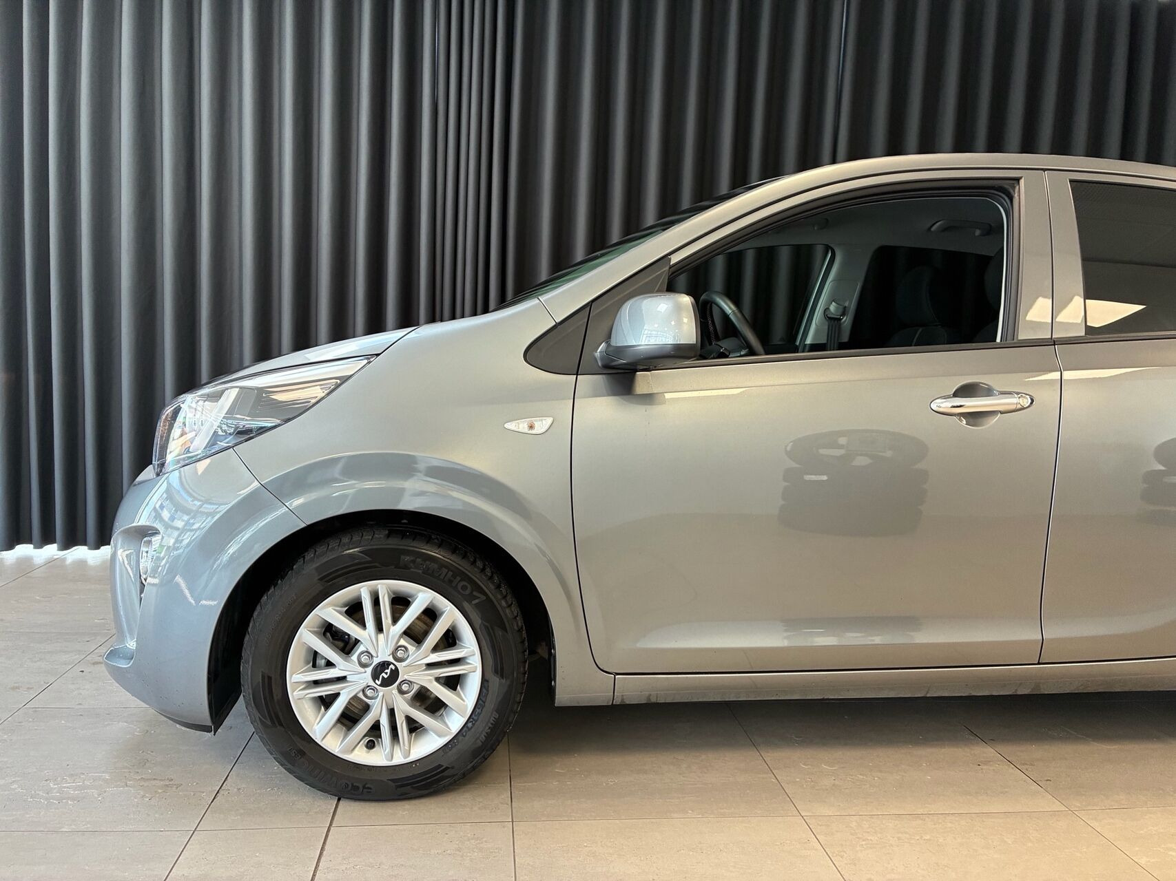 Grå Kia Picanto fra 2023