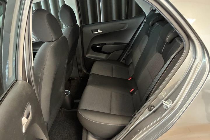 Grå Kia Picanto fra 2023