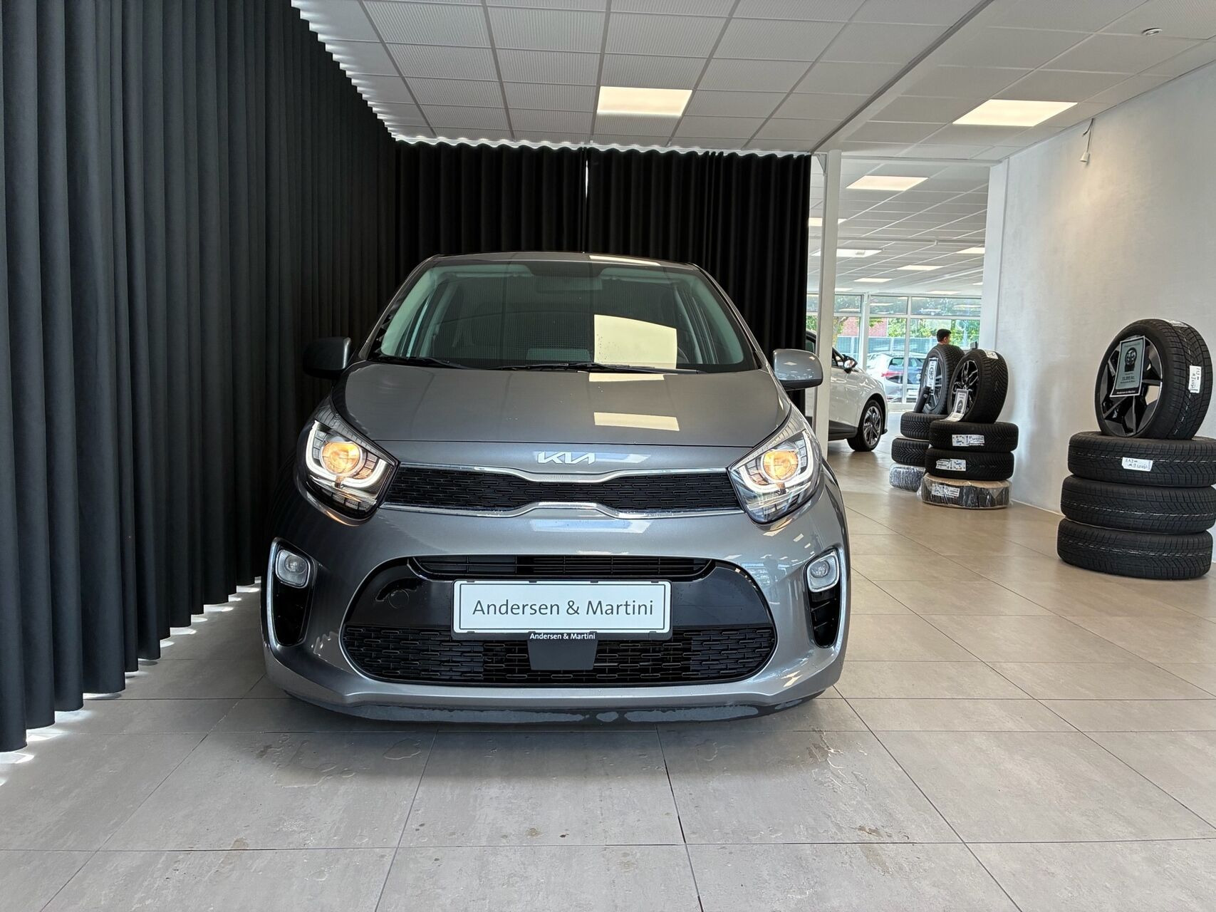 Grå Kia Picanto fra 2023